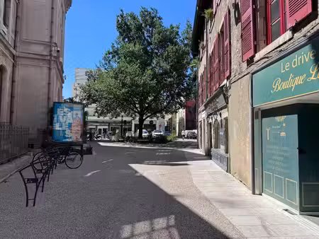 location commerce valence 26000 105m²