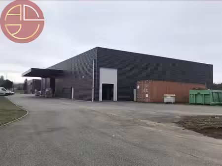location entrepôt pamiers 09100 2058m²