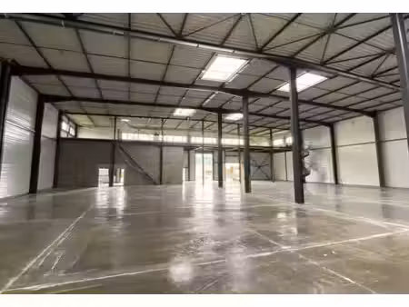 location local d’activités 542m² à 4623m²