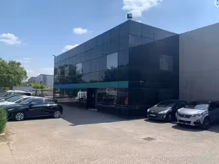 location local d’activités 2749m²