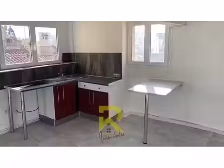 vente immeuble 5 pièces 249.7 m² à beziers (34500)  297 000 €