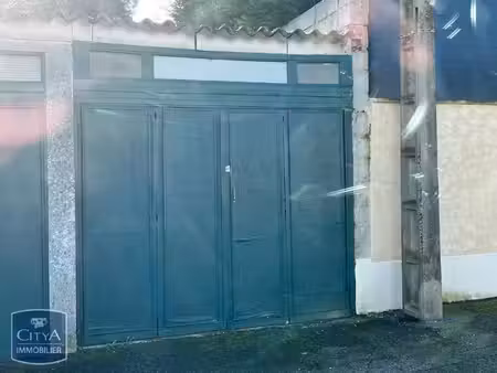 parking à louer 11 m² - saint-quentin (02) - 50€