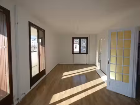 location appartement 4 pièces 84m² chambery 73000