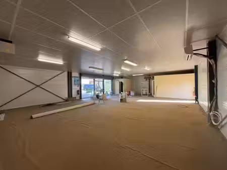 vente local commercial 4 pièces 155 m2 à le vigan