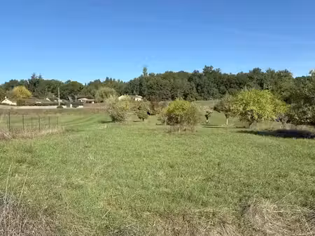 vente terrain 700 m² à cornille (24750)  26 000 €