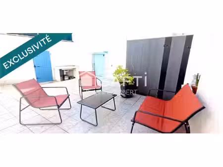 maison avec dépendance  garage.