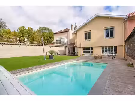maison familiale avec piscine au coeur de montchat à lyon - 147 m2 - 895000 €
