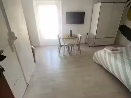 vente appartement 1 pièce 21 m² à hyeres (83400)  135 000 €