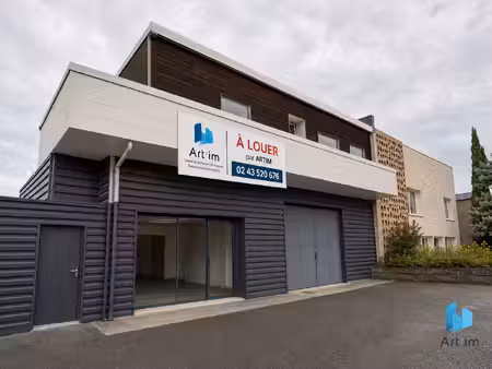 location local commercial