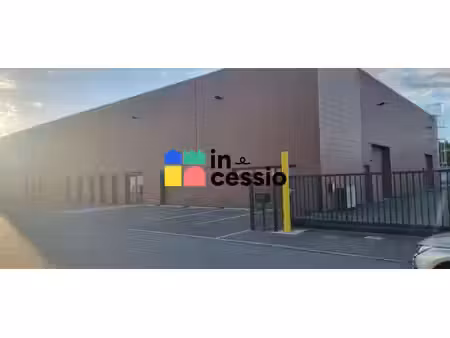 location local commercial