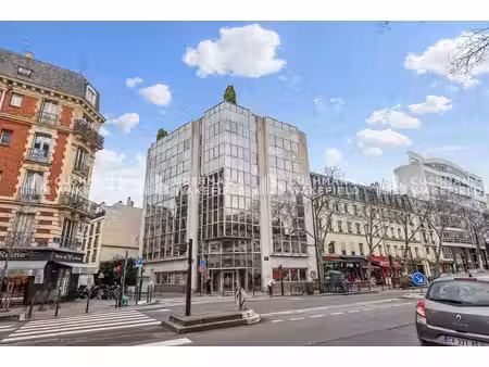 location bureaux 118m²