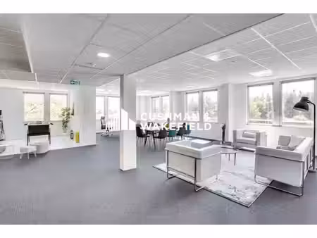 location bureaux 246m² à 1611m²