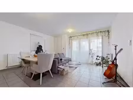 3 rue françoise giroud villeurbanne 69100 - t3 non meublé - 1121 €cc