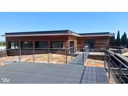 vente locaux professionnels à saint-rémy-de-provence (13210)  1 500 000 €