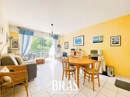 a vendre la baule-les pins - 2 pièces - dernier étage - à 300 m de la plage