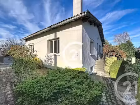 vente maison 4 pièces 106 m² à cognac (16100)  128 100 €