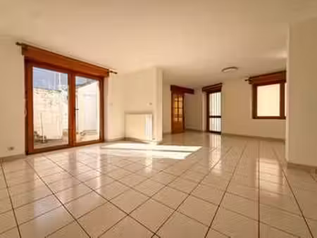 vente maison à nantes saint-donatien (44000) : à vendre / 70m² nantes saint-donatien