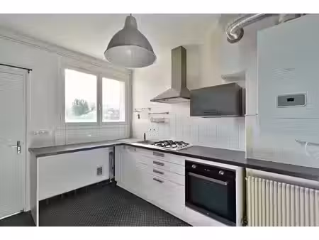 appartement t3 de 63 m2 avec ascenseur et cave 19 boulevard joseph-girod ...