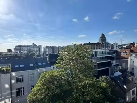 quartier louise - duplex penthouse - 1 ch - terrasse