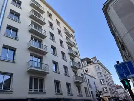location appartement 2 pièces à nantes (44000) : à louer 2 pièces / 61m² nantes