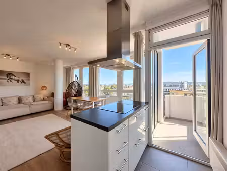 appartement bon etat avec balcon