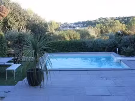 location maison à nîmes (30000) : à louer / 100m² nîmes