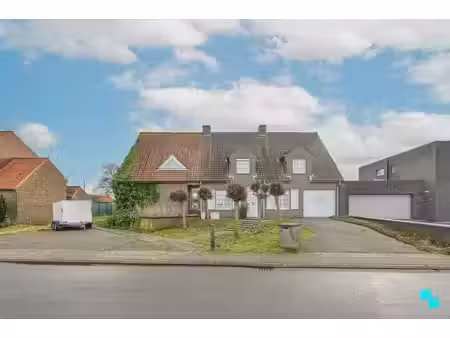 uitzonderlijke eigendom bestaande uit een gezinswoning & ...