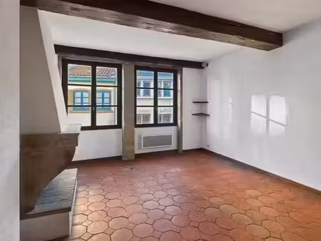 à vendre – appartement de 55 m² à rénover avec fort potentiel en duplex – 170 000 €