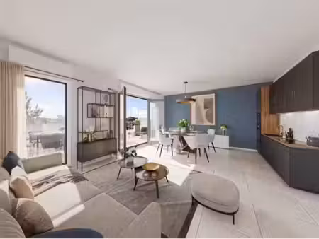 superbe t4 de 85 m² traversant  orienté ouest / est avec une loggia 12 m2