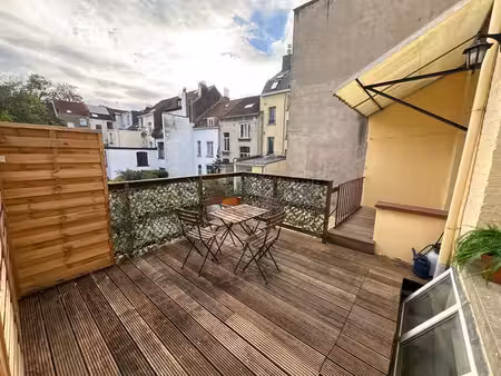 spacieux appartement meuble et equipe + grande terrasse !