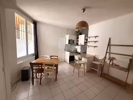 studio meublé 23m2 / nantes centre - madeleine / chu