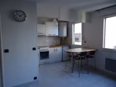 grand studio meublé de 32.4 m2 - rue léon blum - villeurbanne