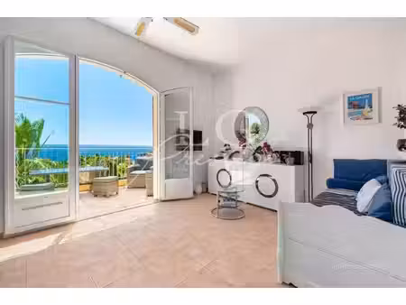 exclusivité miramar : appartement-villa avec vue mer panoramique à théoule-sur-mer