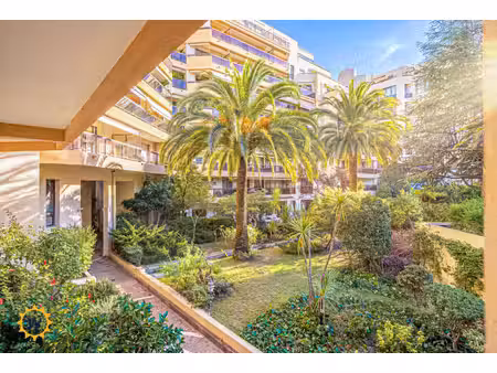 nice centre – gioffredo – superbe 2 pièces de 50 m² sur jardin