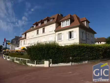 studio à deux pas de la mer et des commerces !