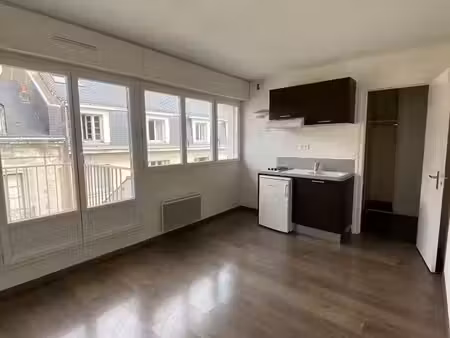 quartier dobrée - studio de 18m² dans une résidence étudiante
