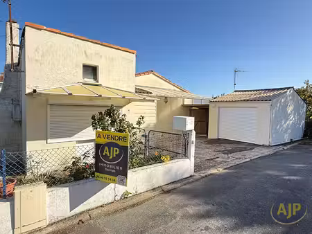 saintes rive gauche maison de plain-pied  3 chambres et garage