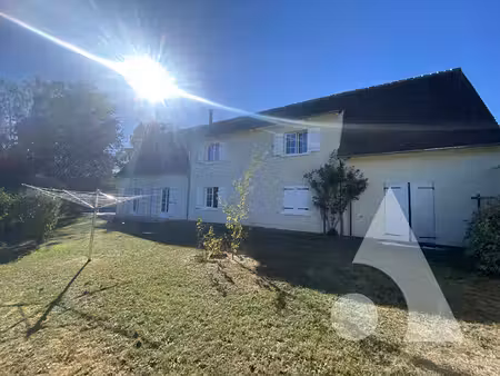 maison 3 chambres - sejour de 70m² - garage - dependance et 2900 m² de terrain
