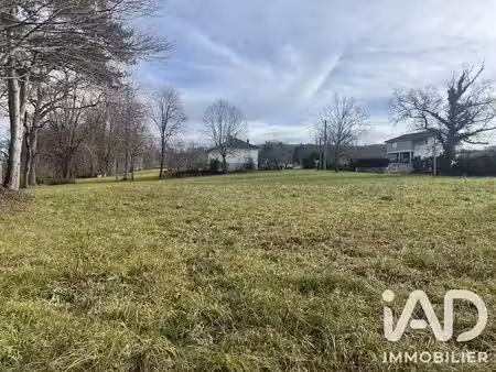 vente terrain 1422 m² à larche (19600)  49 500 €