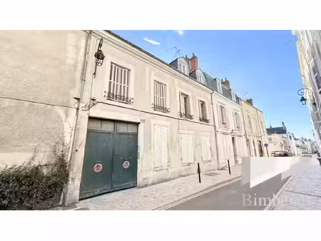 orléans t3 de 35 m² avec extérieur