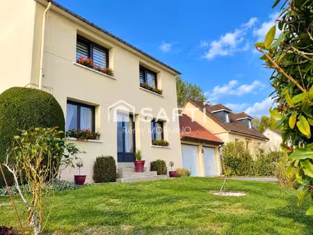maison familiale avec jardin arboré  garage et potentiel 4 chambres !