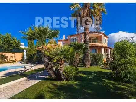 dans une oasis de verdure villa provençale 180m2 avec sous