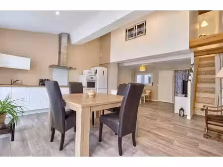 agen centre - immeuble à vendre de 2 appartements rénovés et local commercial idéalement s