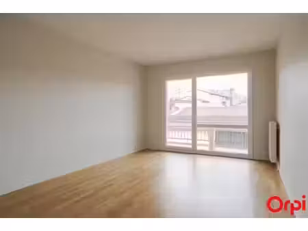 location appartement 2 pièces 56.5 m² à lyon 7ème (69007)  920 €