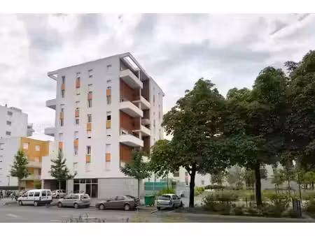location appartement 4 pièces 80 m² à grenoble (38000)  1 003 €