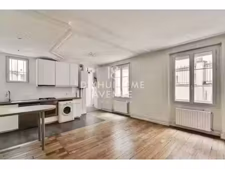 location appartement 2 pièces 50.8 m² à paris 18ème (75018)  1 762 €
