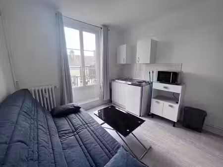 location meublée appartement 1 pièce 9.64 m² à le mans (72000)  280 €