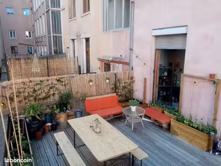appartement avec terrasse  coeur cx rousse ds ancien sécurisé  37 m2 canut + mezzanine  sé
