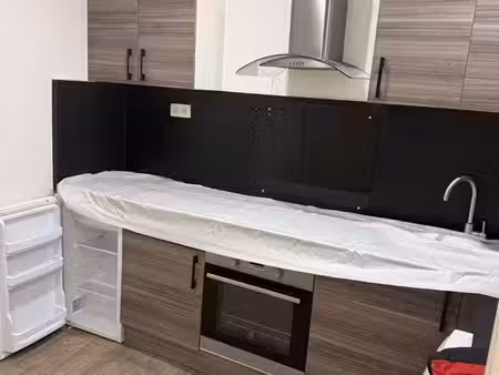 location t2 place gordaine 25m2 au rdc