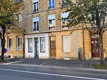 appartement de 89 m2 sh avec 1 grenier et 1 cave à 2 mn du centre ville à charleville